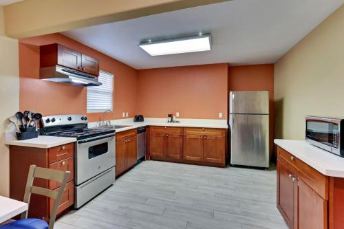 2 bedrooms, 2 beds