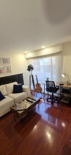 Luxury apartment in Parque 93 includes electric car