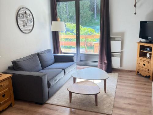 Appartement cosy 2 pièces au pied des pistes avec balcon - FR-1-557-26