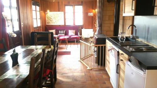 Koplietošanas atpūtas telpa ar TV, Ecrin de la Salcette in Saint-Martin-de-Queyrieres