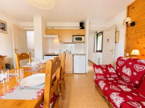 Charmant appartement au pied des pistes avec piscine - FR-1-505-208