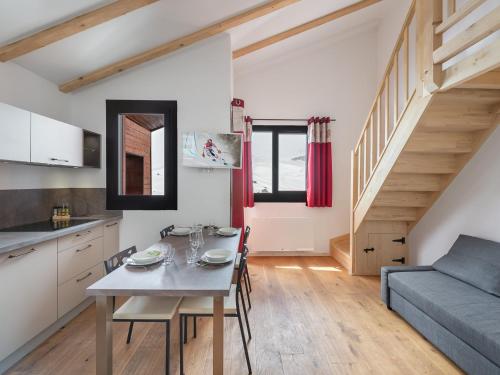 Duplex rénové avec balcon et WIFI à Val Thorens