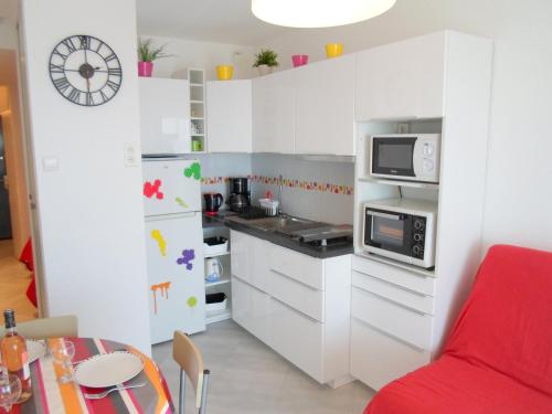 Appartement 2* proche thermes, vue étang, climatisé