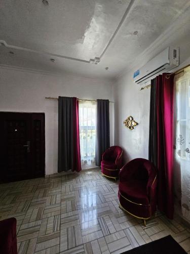 2 bedroom apartment with pool At Tseaddo Airport - image 5