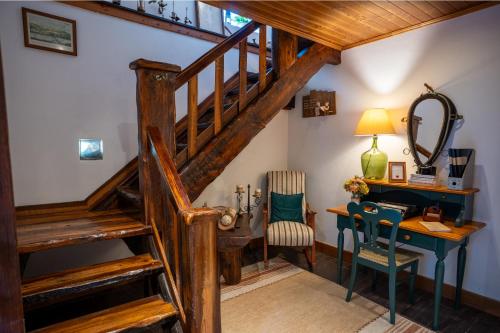 Sissepääs, Casinha do Mexico in Gondramaz
