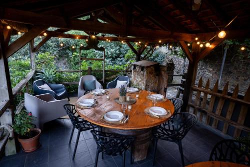 Casinha do Mexico in Gondramaz