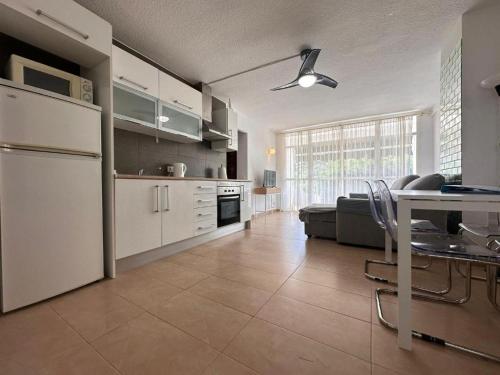 Adorable apartment next to Duquesa Port