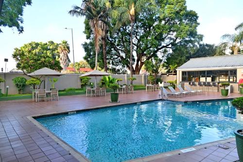 Swimming pool, Holiday Inn Harare Hotel By IHG in Harare