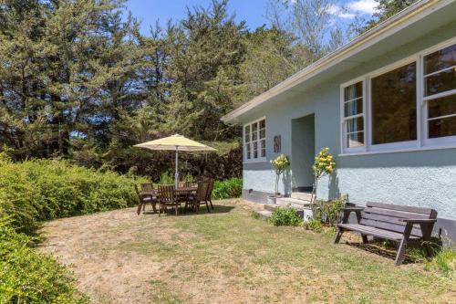 Tinui Food Forest Cottage in Whakataki