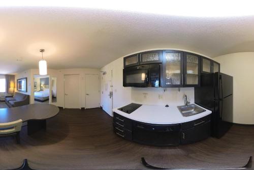 Coratel Suites Extended Stay MSP Airport Minneapolis Richfield in Richfield (MN)