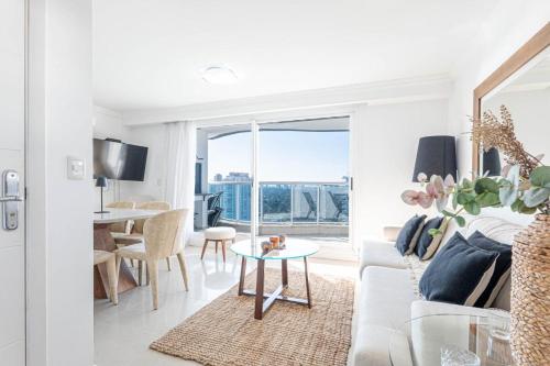 360 View - Brava & Mansa