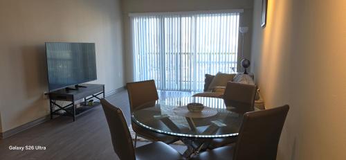 1-Bedroom Apartment near ALX Airport and the Ocean