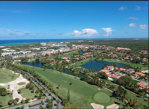 Cocotal Caribbean Retreat Pool Golf & Punta Cana - image 5