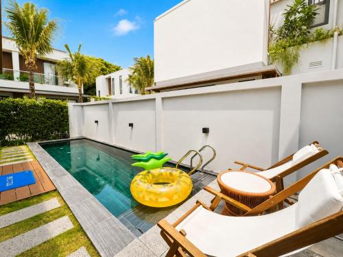 Beachside 2 Bedroom Villas with Private Pool - Airport Pick Up - image 5