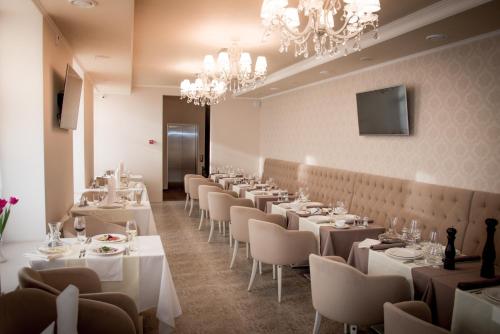 Restaurant, Pletnevskiy Inn in Kharkiv