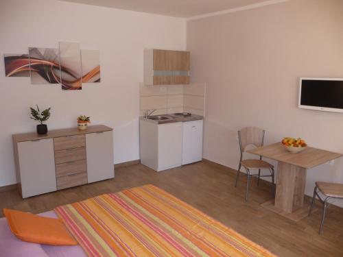 Rooms & Apartments Milka, Umag (photo 4)