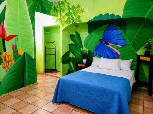 HOTEL ESMERALDA Room Type - Standard Queen Room