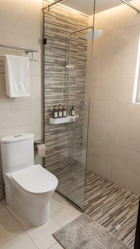 Bathroom, Dream International City Homes in Dubai International City