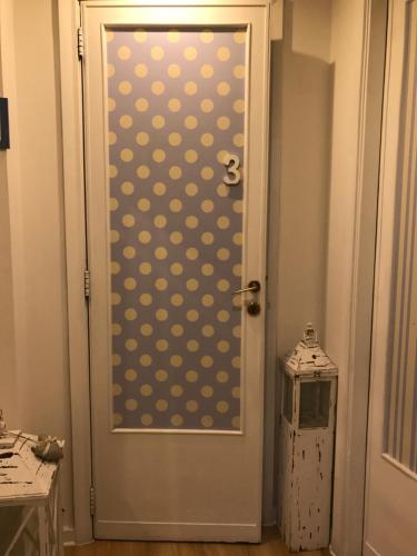 Double Room with Balcony and Sea View image 6