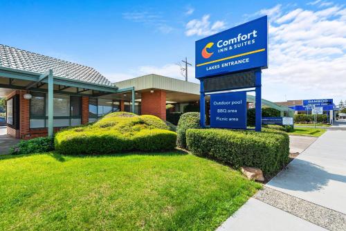 컴포트 인 앤 스위트 레이크스 엔트런스 (Comfort Inn & Suites Lakes Entrance)