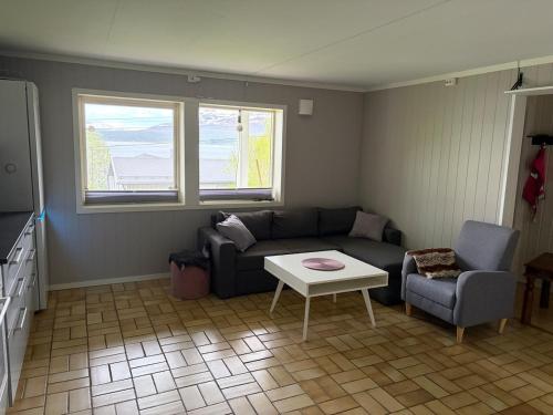 One-bedroom apartment in Straumsbukta