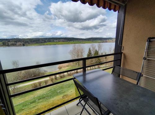 Le Bord du Lac - Duplex - Meublé 3 étoiles (Le Bord du Lac - Duplex - Meuble 3 etoiles) in Malbuisson