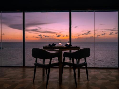 Restaurant, Kaani Palm Beach at Maafushi in Zuid Male Atoll