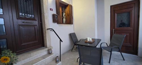 Gold King Apartment in Nikos Kazantzakis
