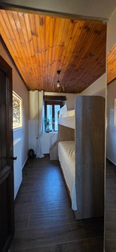 Gold King Apartment in Nikos Kazantzakis