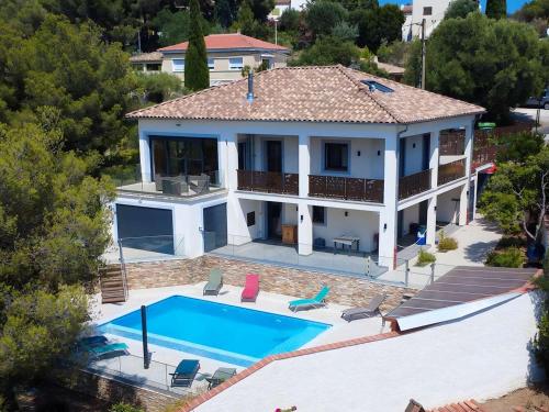 Haut de villa avec piscine et clim - 10 pers. - FR-1-900-4
