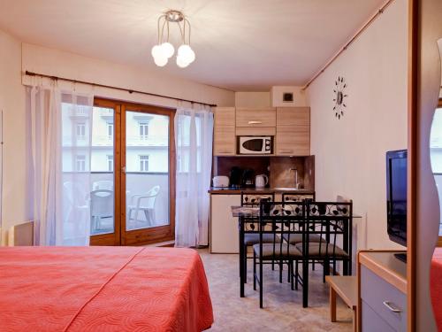 Studio rénové 2* pour 4 pers, Brides-les-Bains, avec Wifi et parking