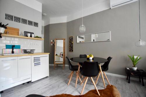 Standard Apartment by Hi5 - Fejer Gyorgy St 3