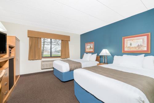 Days Inn & Suites by Wyndham Baxter Brainerd Area