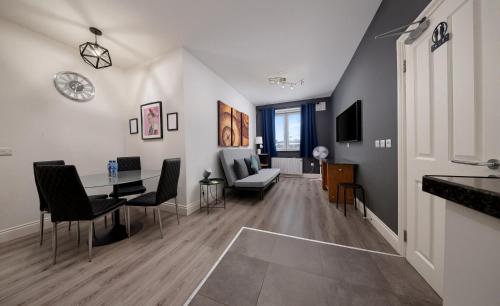 Abbey Apartments 4