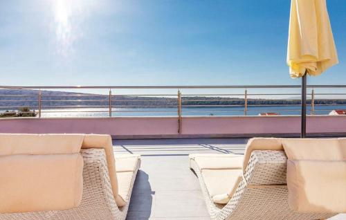 Penthouse One Bedroom Apartment with Terrace