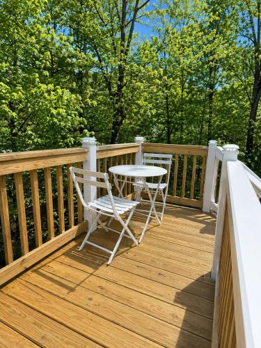 Vista, Modern 1BR - 5 Min to Valhalla Train Near NYC in Elmsford