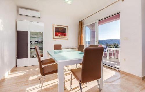 Apartments Host - image 4
