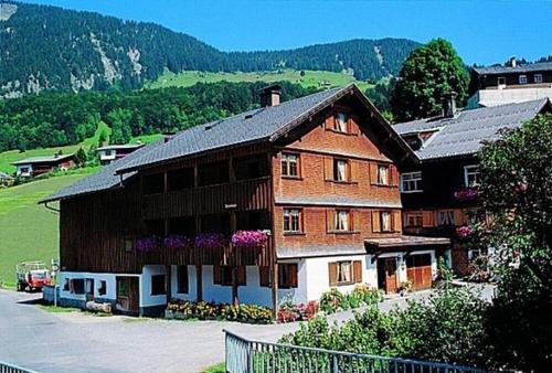 

Haldenhof