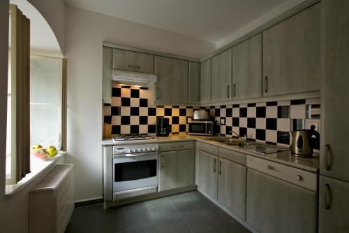 Apartment with Terrace image 4