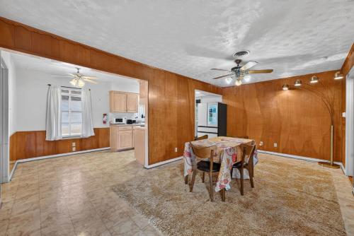 3BR Near White Rock Lake - Fire Pit & BBQ Grill in Mesquite (TX)