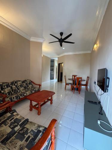 Golden Straits Villas Beach Resort in Kampung Bagan Pinang