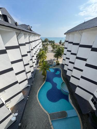 Golden Straits Villas Beach Resort in Kampung Bagan Pinang