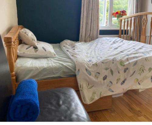 Private Lovely double bedroom 2