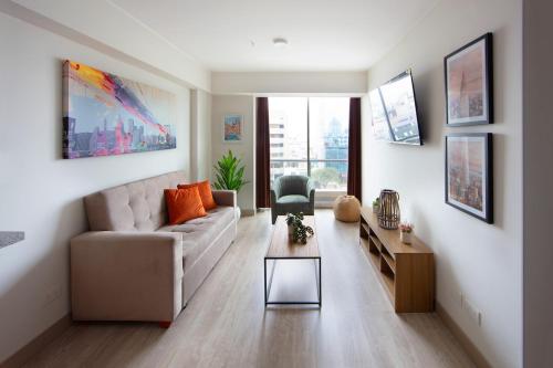 Spacious Modern 3BR in Av Javier Prado High-Rise