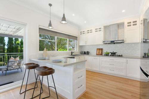 Cosy 3 bedrooms Lane Cove 10 Mins to Sydney CBD in Hunters Hill