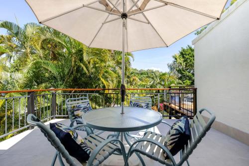 Spindrift Townhouse 3 - The Coral Sea At Your Door - image 4