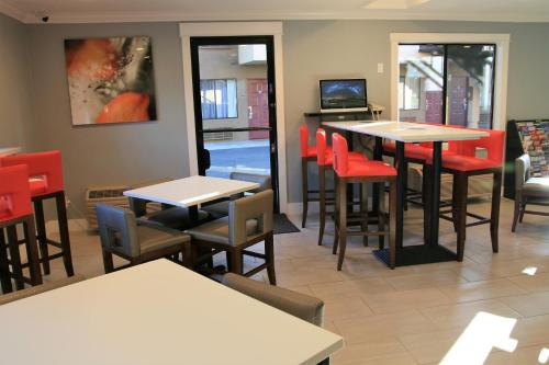 Days Inn By Wyndham Pinole Berkeley In Pinole From 67 - 