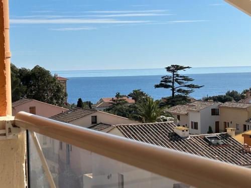 Sea view studio 32