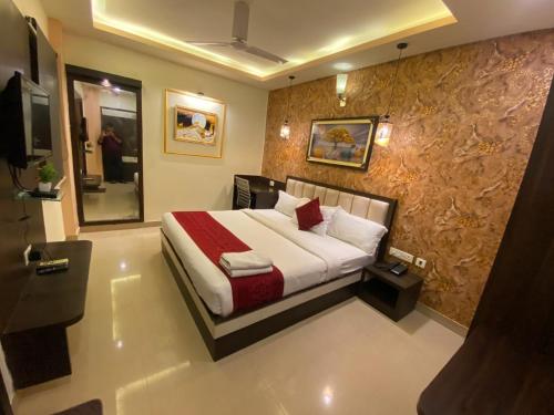 4Everstayz by Jankia Sigra Premium Rooms With Lift and Free Parking!!! Best Stay In Varanasi - image 5