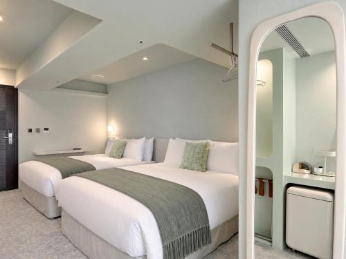 Quad room